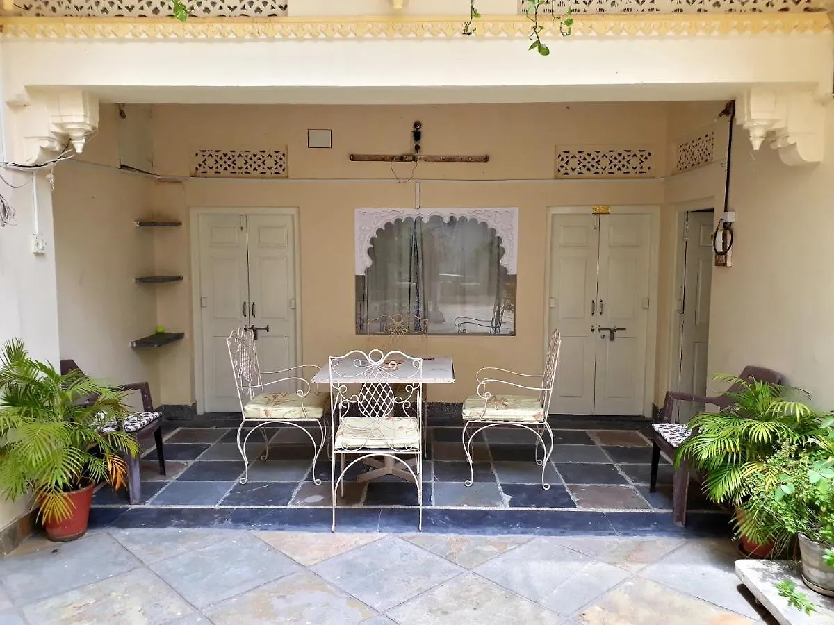 Δωμάτια σε οικογενειακή κατοικία Sun Heritage Villa Ουνταϊπούρ Ινδία
