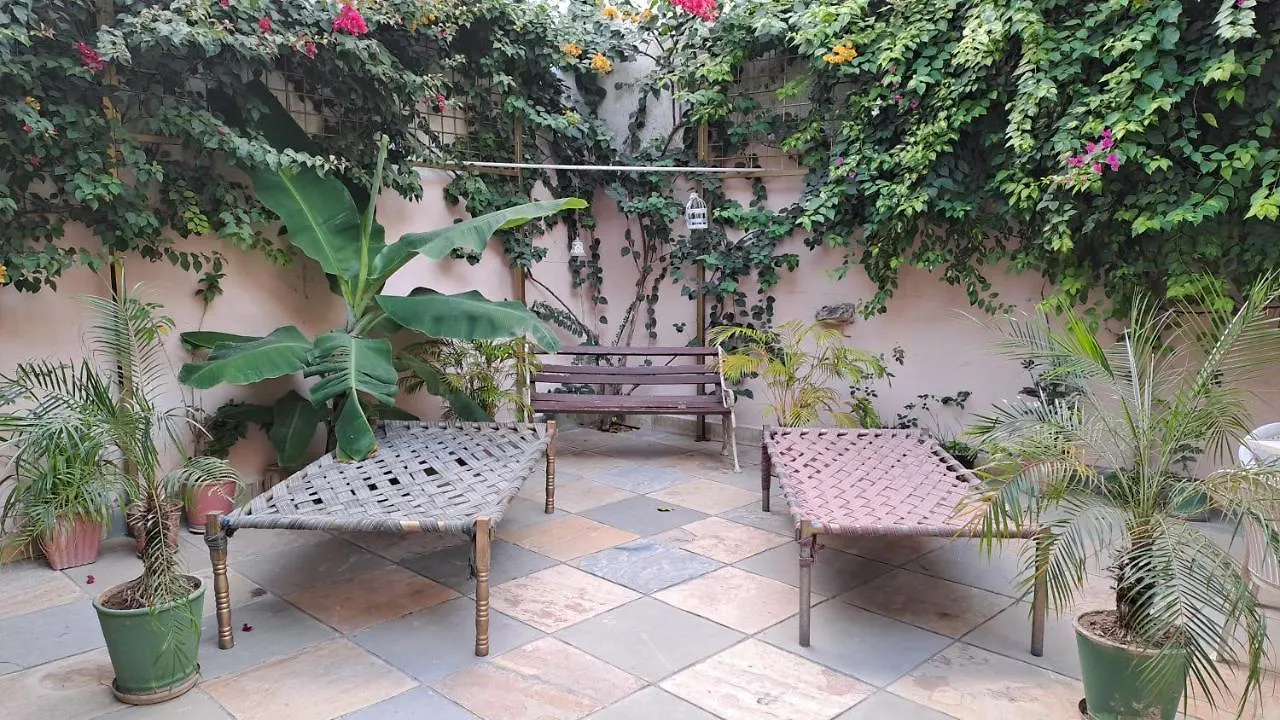 Δωμάτια σε οικογενειακή κατοικία Sun Heritage Villa Ουνταϊπούρ
